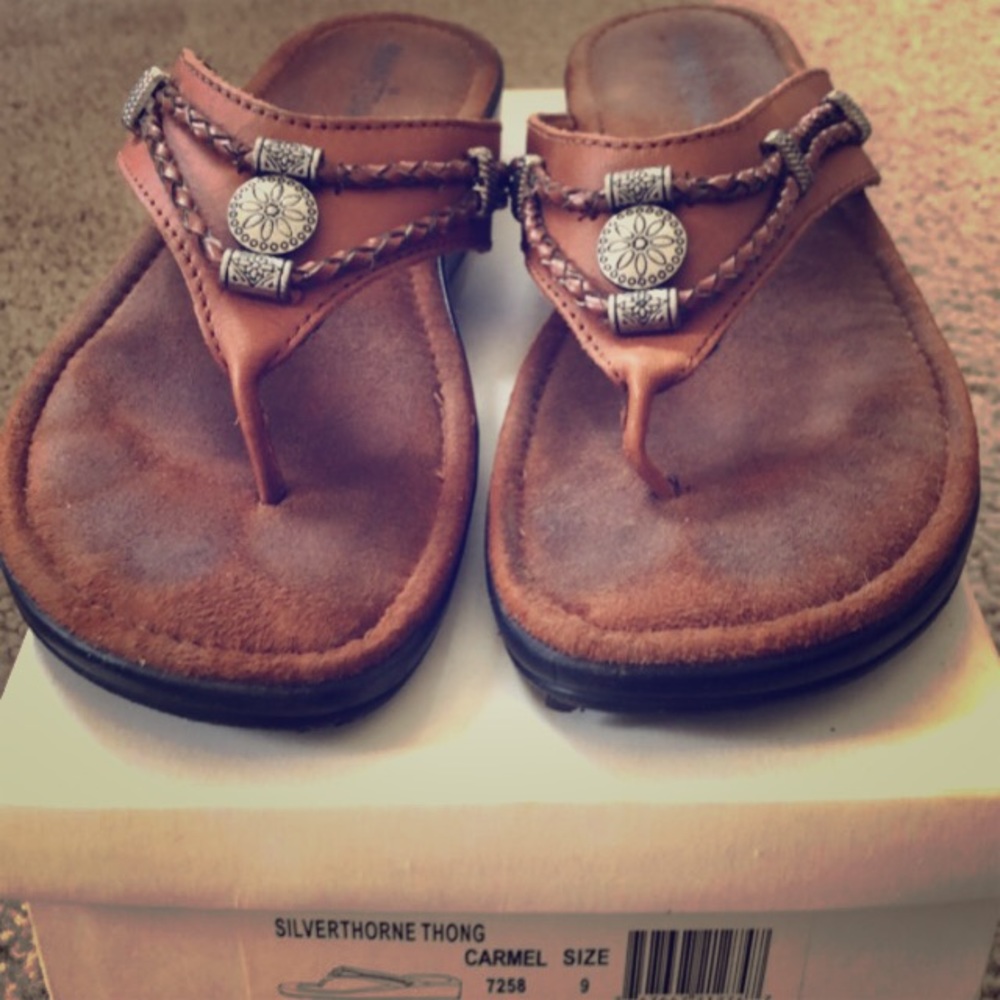 Minnetonka Leather Sandals
